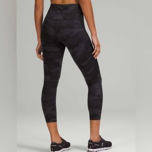 Lululemon Base Pace High-Rise Running Tight 25" size 6